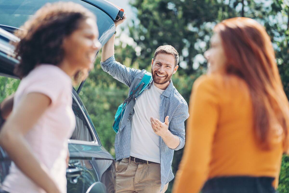 ¿Qué es viajar en coche compartido?