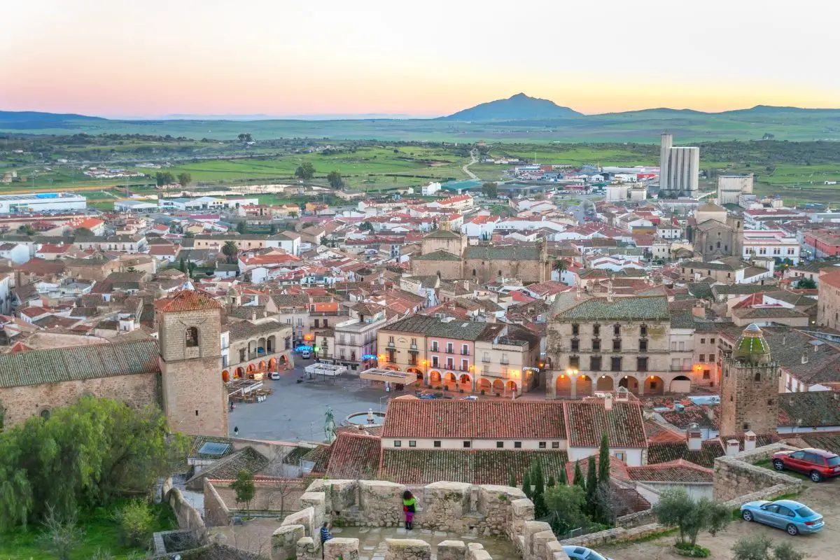 14 pueblos bonitos de Extremadura que debes visitar - Trujillo