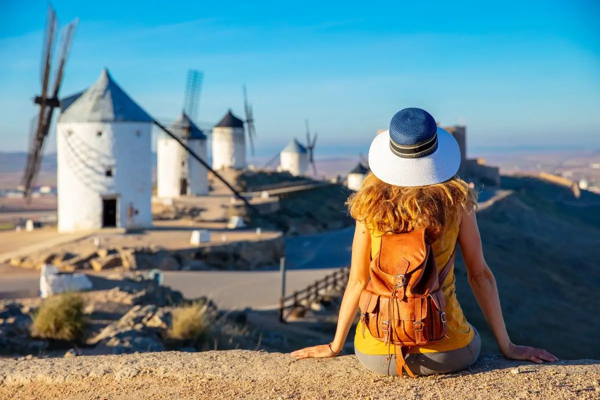 pueblos cerca de toledo consuegra molino de viento